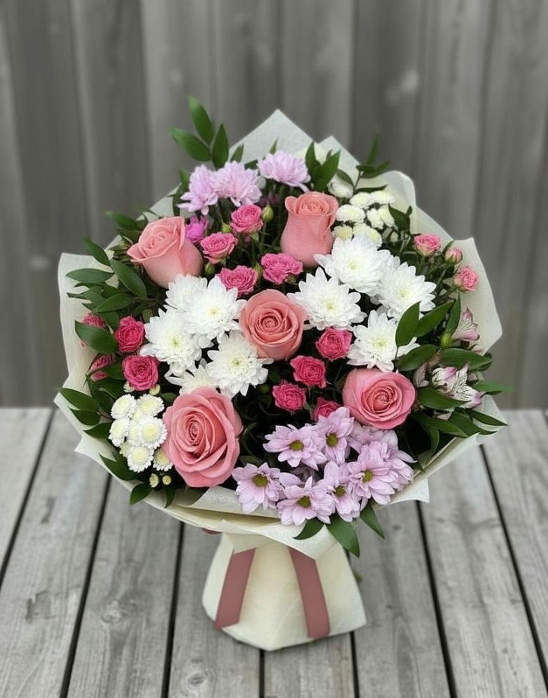Букет цветов из: Альстромерии, Гвоздики, Розы и Хризантемы в Гришенки