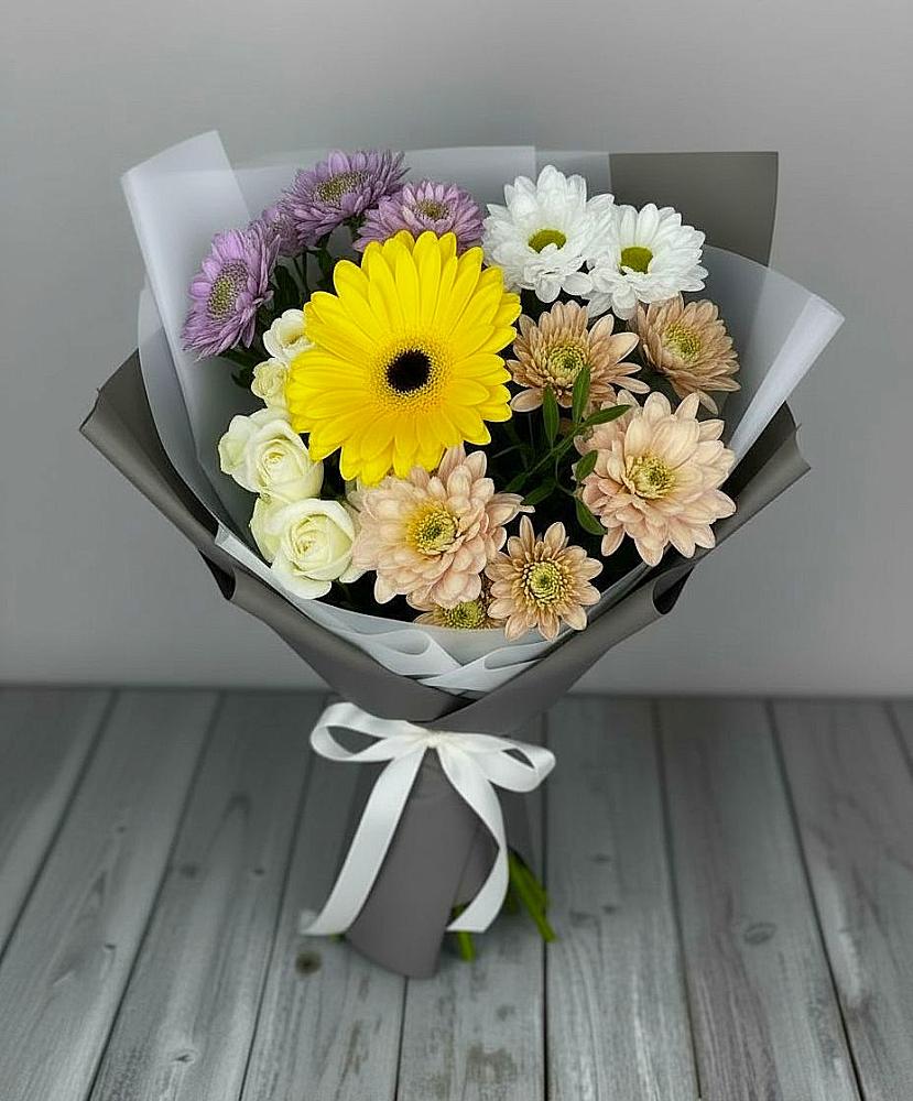 Букет цветов из: Розы, Герберы и Хризантемы в Гришенки