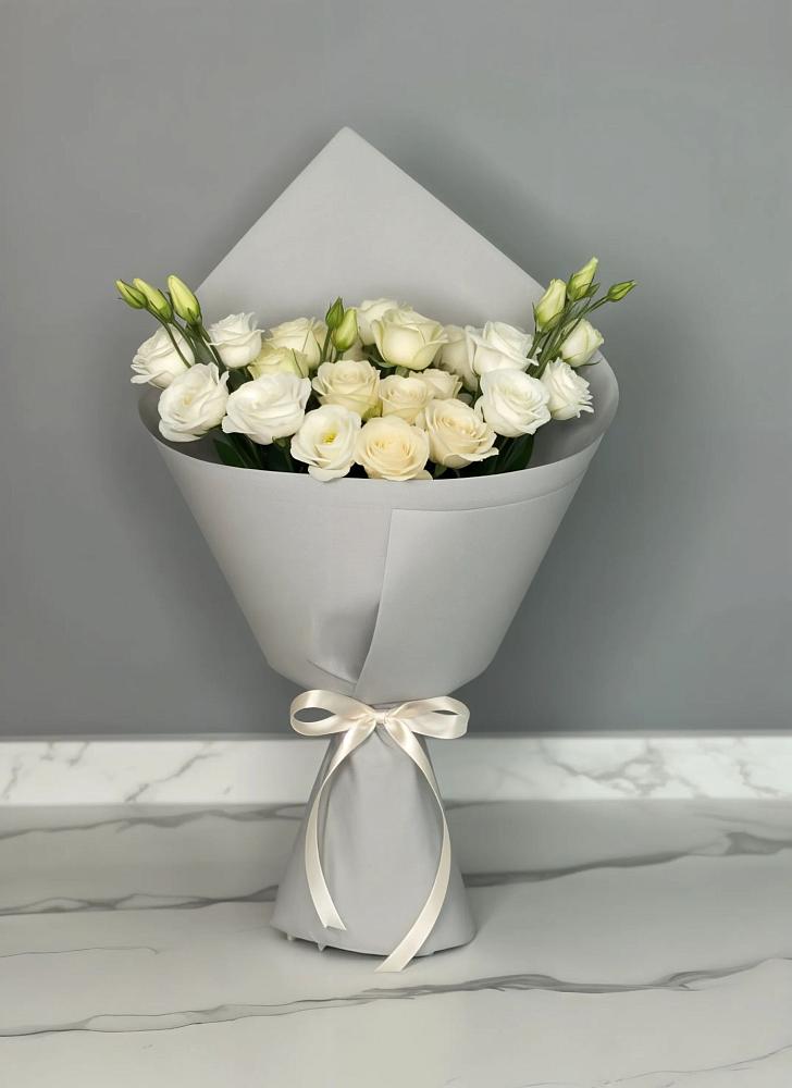 Букет цветов из: Розы и Лизиантусы в Гришенки