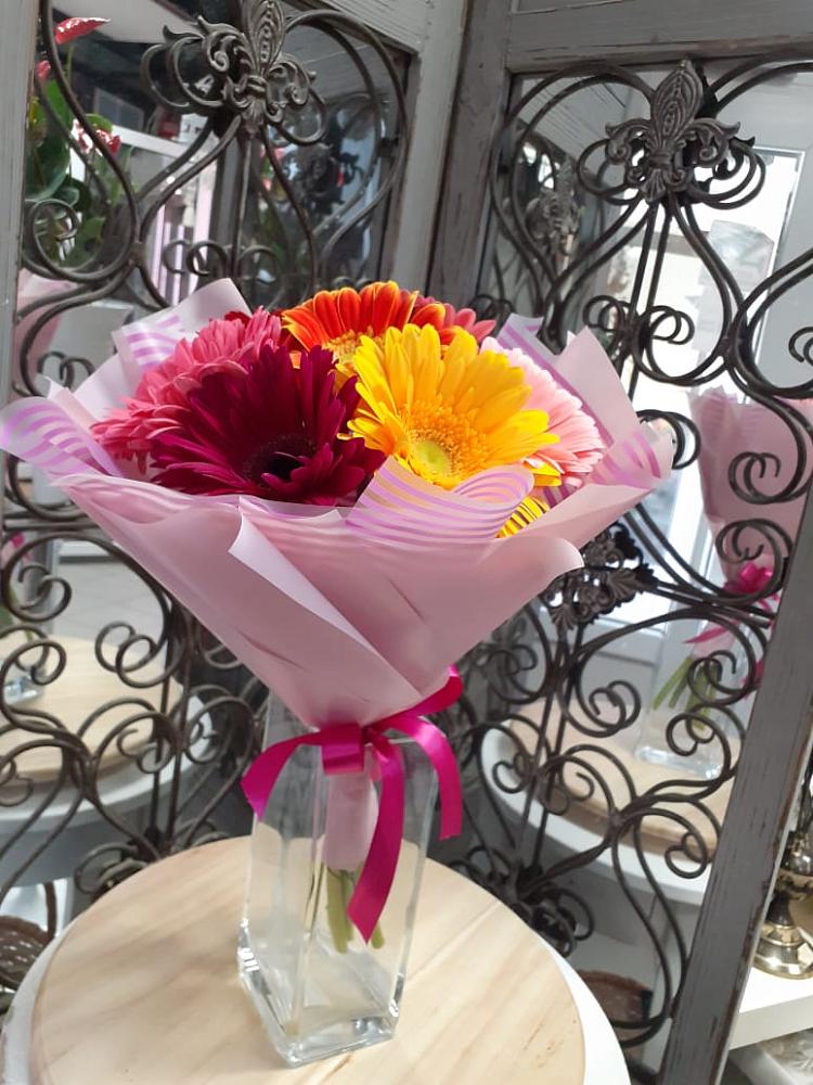 Букет цветов из: Герберы в Гришенки