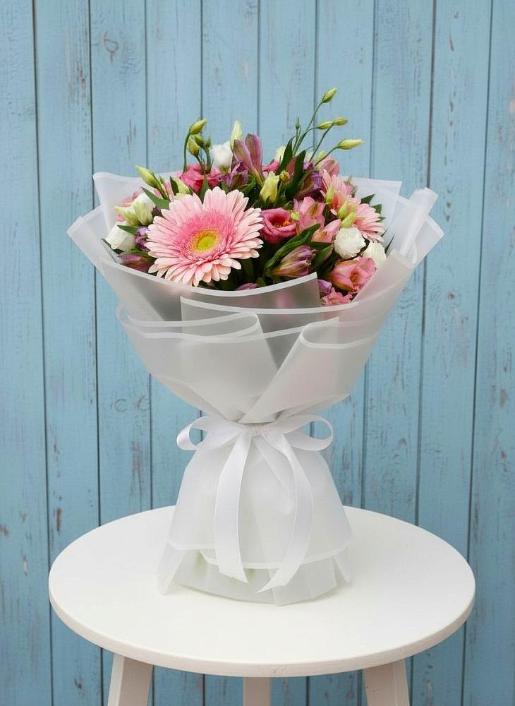 Букет цветов из: Герберы, Альстромерии и Лизиантусы в Гришенки