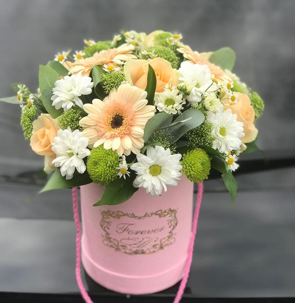 Цветочная композиция из Розы, Герберы и Хризантемы в шляпной коробке в Гришенки